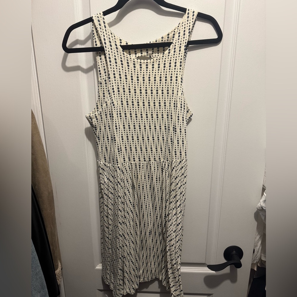 Elegant Polka Dot Sleeveless Dress